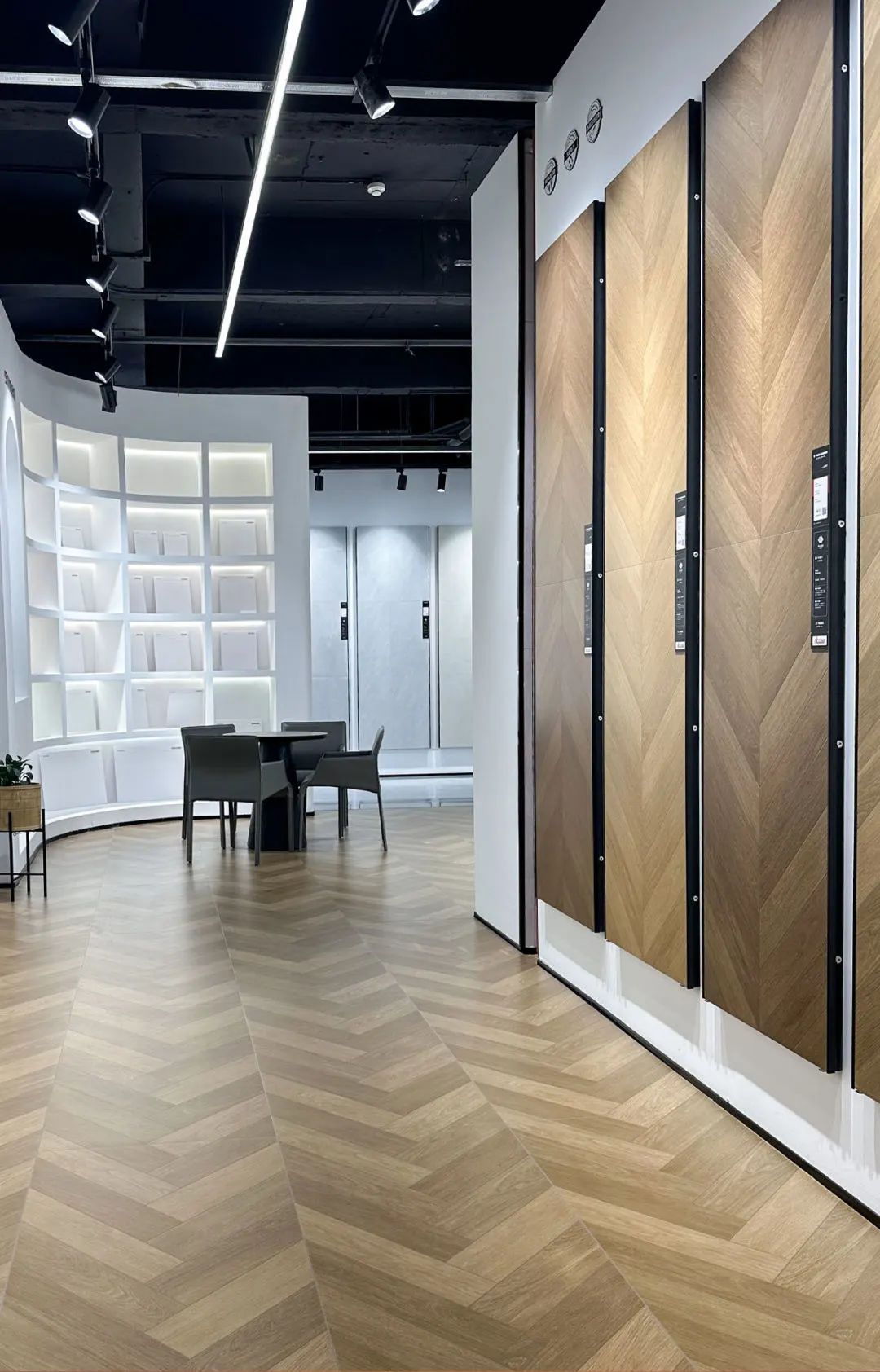 1756448339671123.jpg 640 (2).jpg